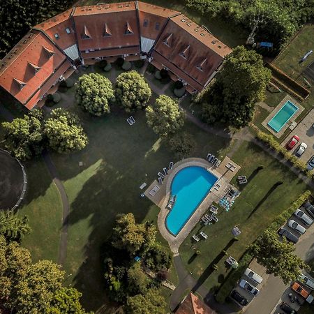 Hotel Abbazia Country Club Nemesnép Exterior foto